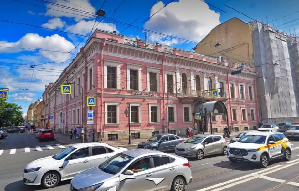 ТЮЗ им. Брянцева на Пионерской площади