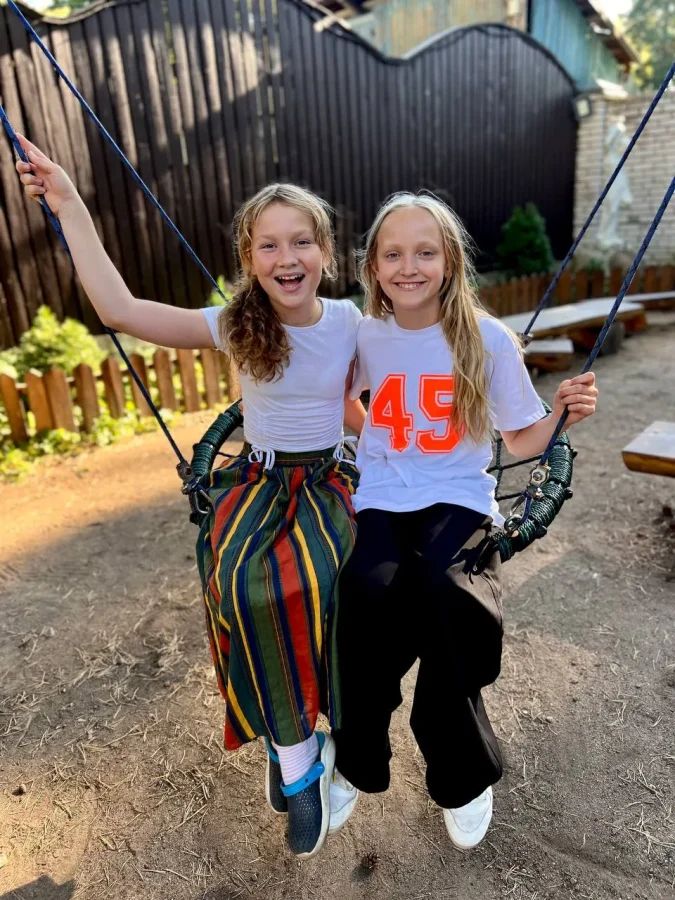 Подборка лучших детских лагерей в Ленинградской области и Санкт-Петербурге — загородные, городские, языковые, спортивные и тематические программы для детей от 6 до 17 лет.