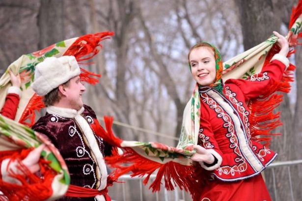 u041cu0430u0441u043bu0435u043du0438u0446u0430 u0432 u043fu0430u0440u043au0435 u00abu0414u0443u0431u043au0438u00bb