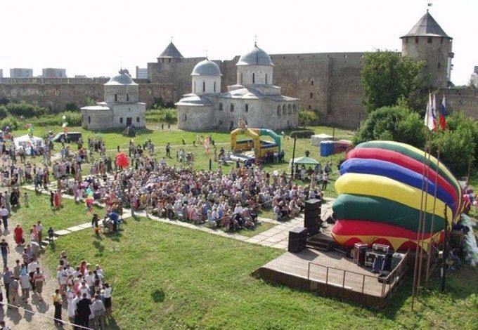 u0412 u0418u0432u0430u043du0433u043eu0440u043eu0434u0441u043au043eu0439 u043au0440u0435u043fu043eu0441u0442u0438 u043eu0442u043cu0435u0442u044fu0442 u0414u0435u043du044c u0433u043eu0440u043eu0434u0430