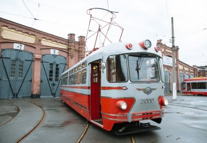 u0421u0442u0438u043bu044fu0433u0430 u00abu0440u0430u0437u0433u0443u043bu0438u0432u0430u0435u0442u00bb u043fu043e u041fu0435u0442u0435u0440u0431u0443u0440u0433u0441u043au0438u043c u0443u043bu0438u0446u0430u043c