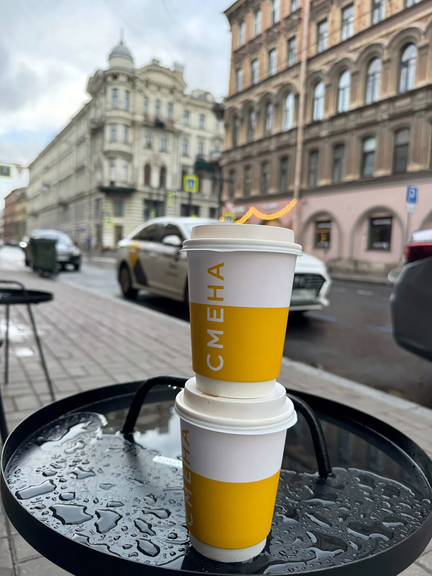 Интерьер кофейни Coffee 3 на Гороховой улице в Петербурге