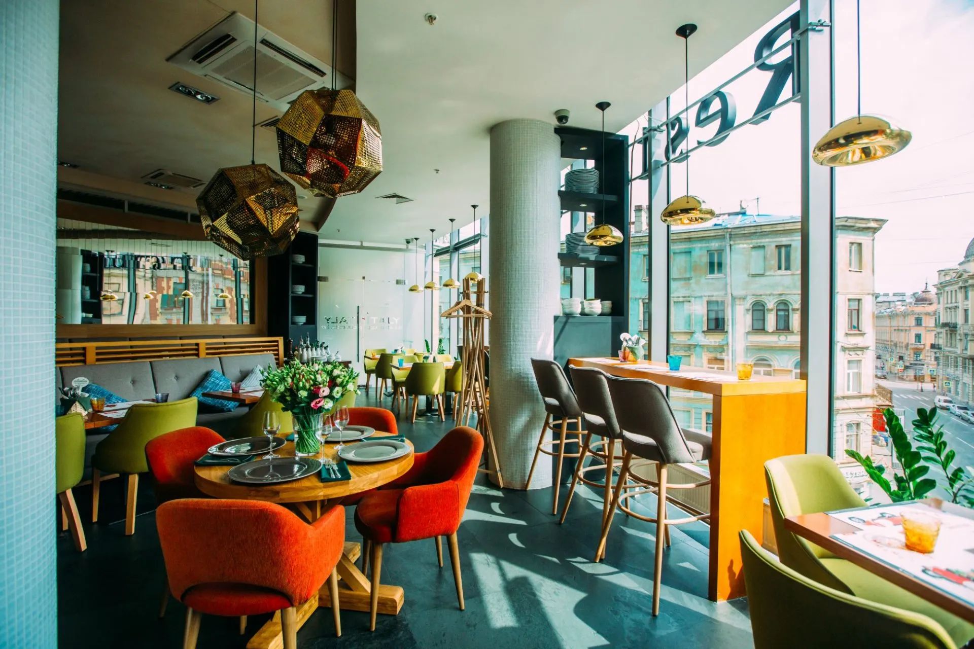 Ресторан Italy в Санкт-Петербурге на Московском проспекте — семейный итальянский ресторан