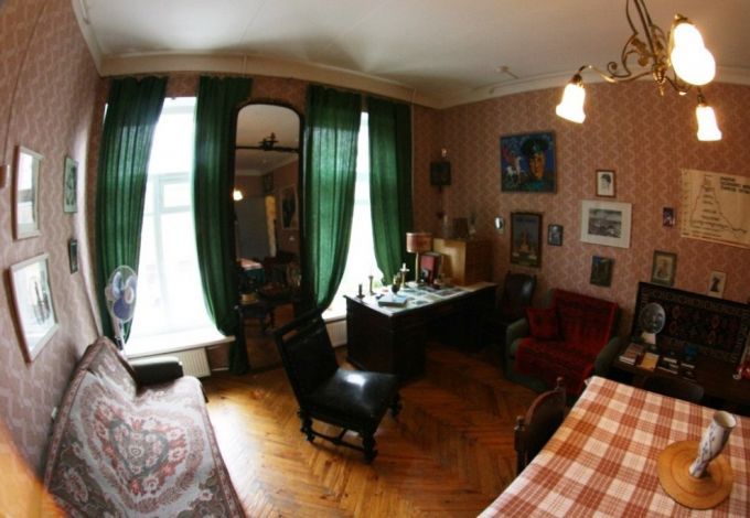 194621 cover.jpg.1050x700_q100_crop_upscale