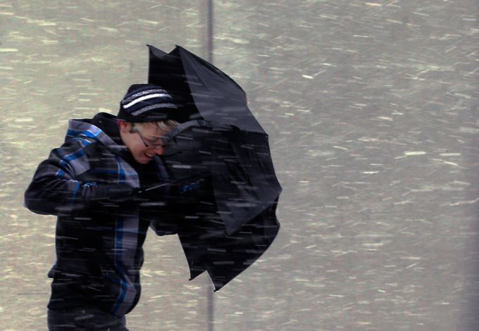 u0412 u041fu0435u0442u0435u0440u0431u0443u0440u0433u0435 u043eu0436u0438u0434u0430u0435u0442u0441u044f u0443u0441u0438u043bu0435u043du0438u0435 u0432u0435u0442u0440u0430