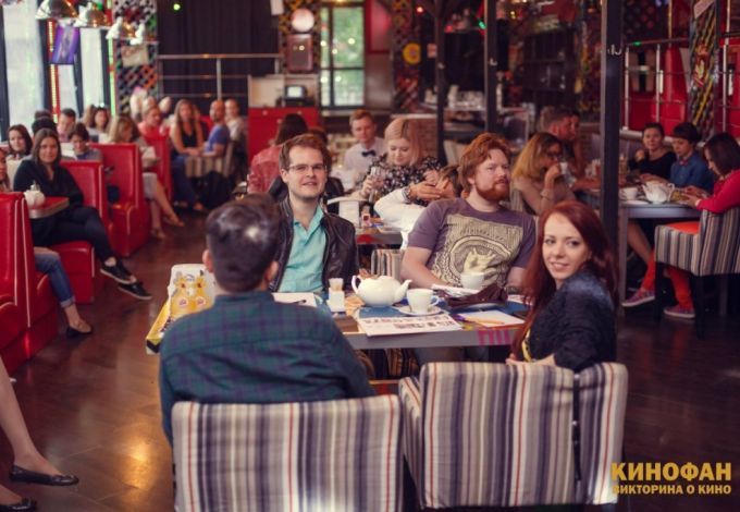 Новое развлечение для киноманов появилось в городе на Неве. 10 января впервые пройдет командная викторина с каверзными вопросами, неожиданными ответами и славными призами.