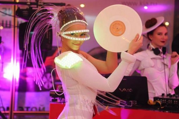 19 декабря 2015 года для всех ценителей искусства рекламы распахнет свои двери БКЗ «Октябрьский» – на главной концертной площадке Петербурга пройдет традиционное шоу «Ночь&nbsp;пожирателей&nbsp;рекламы».