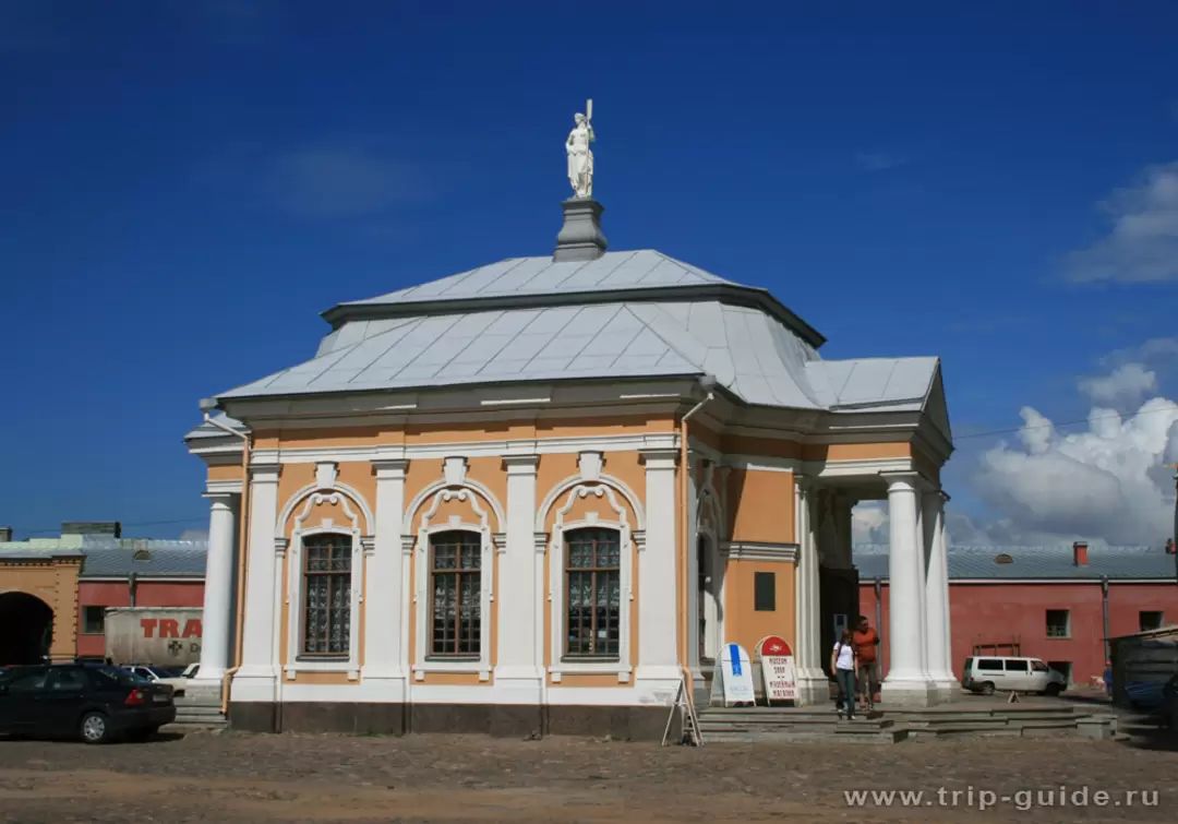 Ботный дом в Петропавловской крепости — павильон ботика Петра I