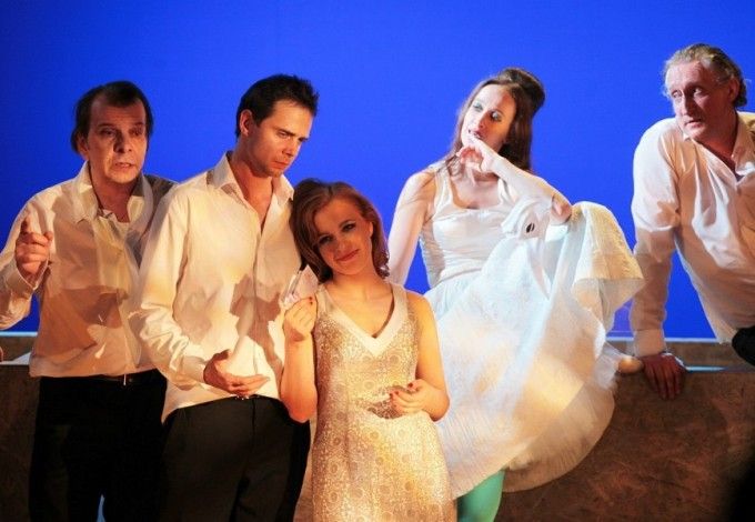 u0422u0435u0430u0442u0440 u00abu041fu0440u0438u044eu0442 u043au043eu043cu0435u0434u0438u0430u043du0442u0430u00bb u043eu0442u043au0440u044bu0432u0430u044eu0442 u043fu043eu0441u043bu0435 u043au0430u043fu0438u0442u0430u043bu044cu043du043eu0433u043e u0440u0435u043cu043eu043du0442u0430