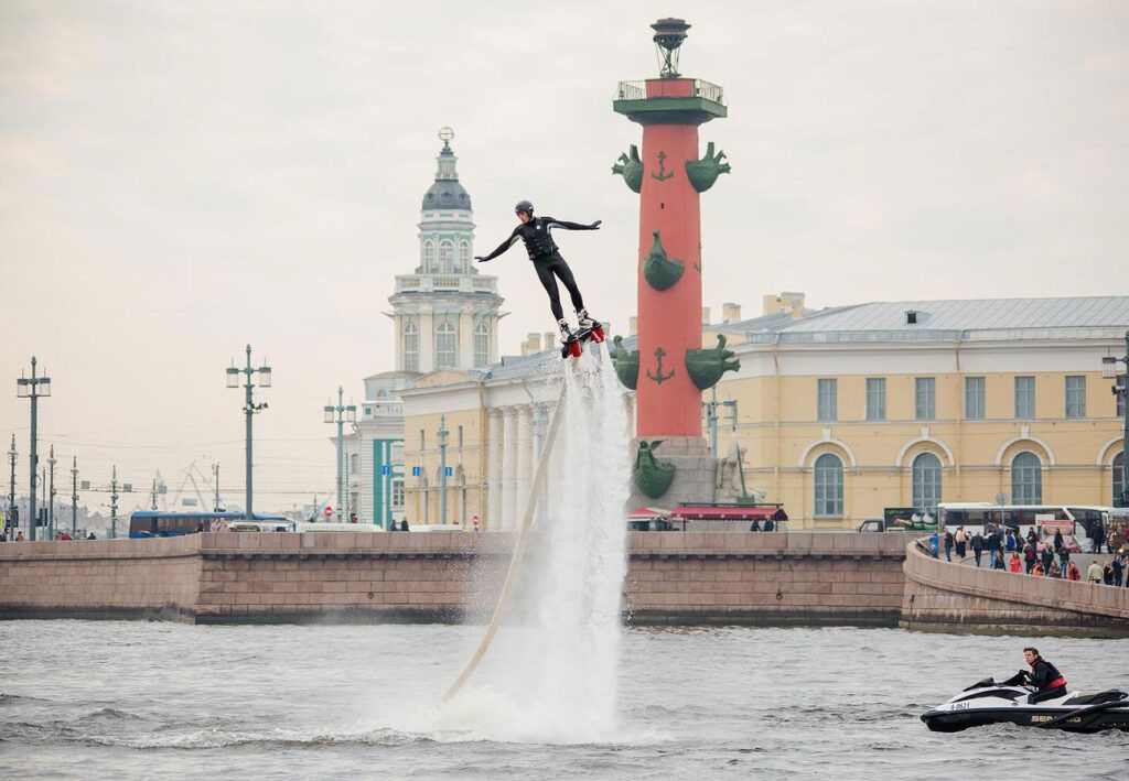 Петербург для любителей острых ощущений: экстремальные развлечения, которые не оставят равнодушными даже самых искушенных искателей приключений.