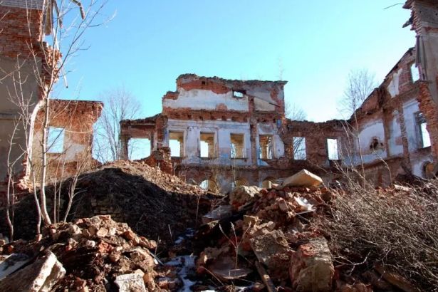 u041fu0440u043eu0433u0443u043bu043au0430 u043fu043e u0437u0430u0431u0440u043eu0448u0435u043du043du044bu043c u0443u0441u0430u0434u044cu0431u0430u043c u0432 u043fu0440u0438u0433u043eu0440u043eu0434u0430u0445 u0421u0430u043du043au0442-u041fu0435u0442u0435u0440u0431u0443u0440u0433u0430