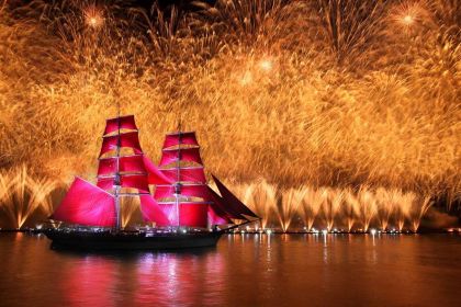 🎓 Лучшие места для выпускного в Петербурге: рестораны от 3500₽, теплоходы с разводными мостами, модные лофты. ✅ Актуальные цены и контакты для 9-11 классов