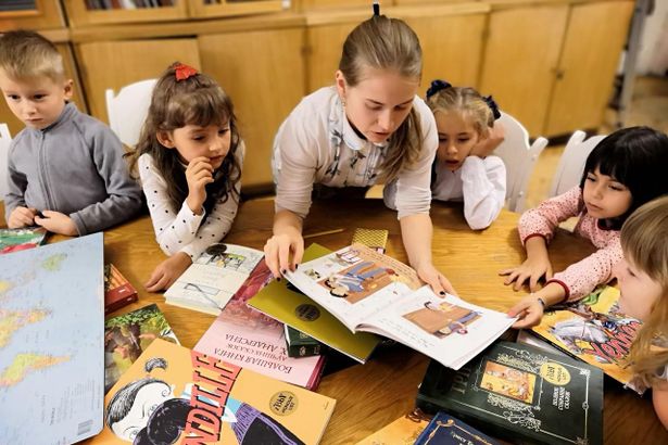 25 января родители будущих первоклассников и пятиклассников, а также желающие по каким-либо причинам перевести своего ребенка в другую школу смогут посетить частную школу&nbsp;«Счастливое поколение». Начало мероприятия в 18:00. Программа рассчитана как на родителей, так и на детей, поэтому приходить можно с ребенком, чтобы он тоже смог ознакомиться с будущим местом обучения.