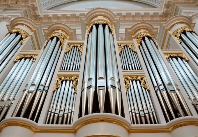 u0411u0435u0441u043fu043bu0430u0442u043du044bu0435 u043eu0440u0433u0430u043du043du044bu0435 u043au043eu043du0446u0435u0440u0442u044b: u044fu043du0432u0430u0440u044c