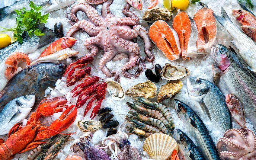 Устричный бар, многочисленные дегустации и море скидок на рыбу, морепродукты, рыбные копчения и деликатесы.&nbsp;Развлекательная программа с конкурсами, мастер-классами, дегустациями — Долгоозерный рынок подготовил мероприятие с&nbsp; развлекательной шоу-программой на 29 февраля и 1 марта.&nbsp;