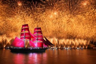 🎓 Лучшие места для выпускного в Петербурге: рестораны от 3500₽, теплоходы с разводными мостами, модные лофты. ✅ Актуальные цены и контакты для 9-11 классов