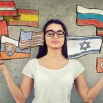 Японский, немецкий, английский язык, французский, испанский, итальянский язык и даже иврит. Заговорить на языках может любой желающий без особых затрат. В городе проходят языковые курсы и разнообразные мероприятия. Участники собираются для изучения и практики различных иностранных языков. Питер Online подсказывает 15 языковых школ в Петербурге: