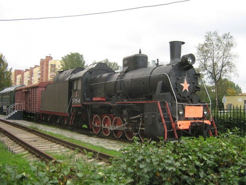 Паровоз на улице Седова