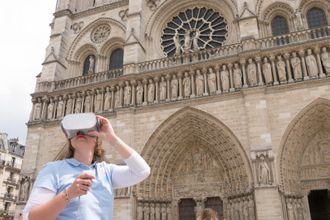 u0412u044bu0441u0442u0430u0432u043au0430 u00abu0418u0441u043au0443u0441u0441u0442u0432u043e u0447u0435u0440u0435u0437 u0412u0438u0440u0442u0443u0430u043bu044cu043du0443u044e u0420u0435u0430u043bu044cu043du043eu0441u0442u044cu00bb u0432 u043fu0440u043eu0441u0442u0440u0430u043du0441u0442u0432u0435 KOD