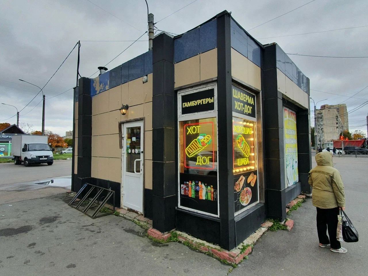 «Хорошая Шаверма» — фирменный плоский ролл с Луначарского