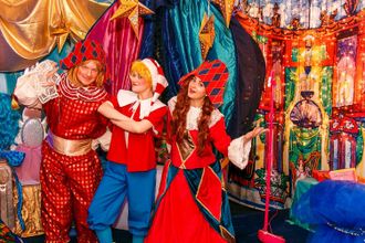 Собрали 15 лучших детских театров Петербурга — от бэби-спектаклей для малышей с 6 месяцев до мюзиклов на больших сценах. В подборке — кукольные театры, интерактивные музеи-театры, клоунада и даже детские программы Мариинского.