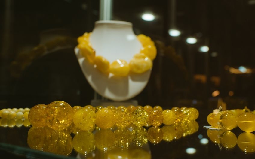 u042eu0432u0435u043bu0438u0440u044b u0438 u0440u0435u043cu0435u0441u043bu0435u043du043du0438u043au0438 u0420u043eu0441u0441u0438u0438 u043fu0440u0438u0432u0435u0437u0443u0442 u0441u0432u043eu0438 u0440u0430u0431u043eu0442u044b u0432 u041fu0435u0442u0435u0440u0431u0443u0440u0433