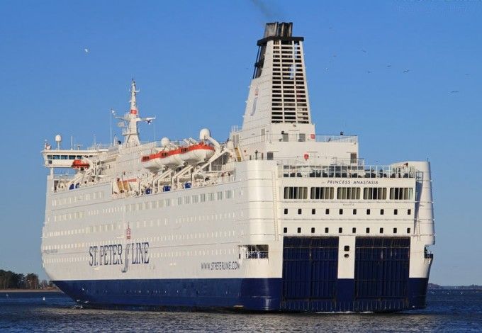 u0412 u041fu0435u0442u0435u0440u0431u0443u0440u0433 u0431u0440u0438u0442u0430u043du0441u043au0438u0445 u0442u0443u0440u0438u0441u0442u043eu0432 u043fu0440u0438u0432u043bu0435u043au0443u0442 u0447u0435u0440u0435u0437 u0424u0438u043du043bu044fu043du0434u0438u044e