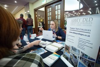 u0412u044bu0441u0442u0430u0432u043au0430 u0437u0430u0440u0443u0431u0435u0436u043du043eu0433u043e u043eu0431u0440u0430u0437u043eu0432u0430u043du0438u044f SMAPSE EDUCATION