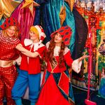 Собрали 15 лучших детских театров Петербурга — от бэби-спектаклей для малышей с 6 месяцев до мюзиклов на больших сценах. В подборке — кукольные театры, интерактивные музеи-театры, клоунада и даже детские программы Мариинского.