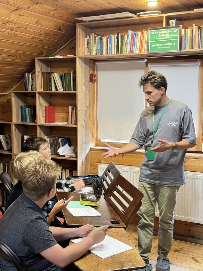 Загородные, языковые, IT и тематические программы для детей 6–17 лет — в том числе кулинарные смены в университете SWISSAM.