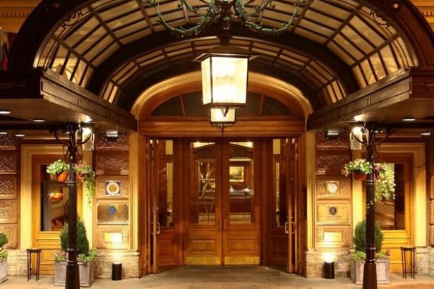 u0424u0418u0424u0410 u0440u0435u043au043eu043cu0435u043du0434u043eu0432u0430u043bu0430 25 u043fu0435u0442u0435u0440u0431u0443u0440u0433u0441u043au0438u0445 u0433u043eu0441u0442u0438u043du0438u0446