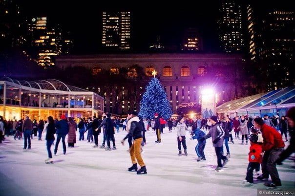 Традиционно зимой в каждом районе Петербурга заливают открытые катки, хоккейные площади и прокладывают лыжные трассы. Все эти зимние удовольствия обходятся петербуржцам совершенно бесплатно. Питер Online публикует все адреса по каждому району.&nbsp;
