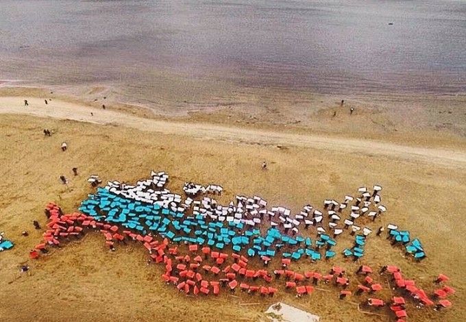 u041fu0435u0442u0435u0440u0431u0443u0440u0436u0446u044b u0432u044bu0441u0442u0440u043eu0438u043bu0438u0441u044c u0432 u00abu041au0430u0440u0442u0443 u0420u043eu0441u0438u0438u00bb u0432 u041fu0430u0440u043au0435 300-u043bu0435u0442u0438u044f