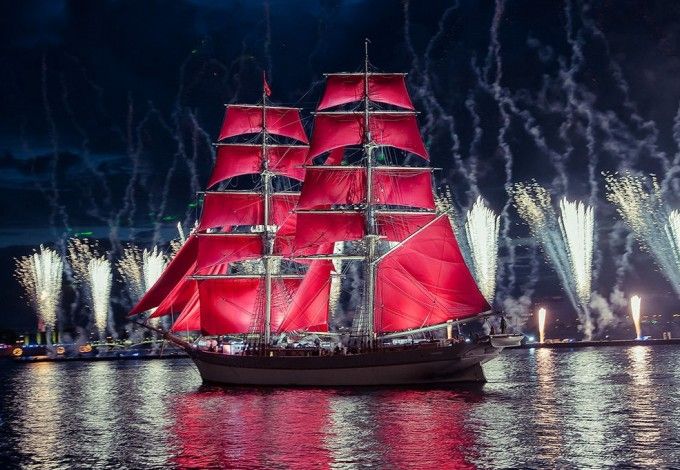 u041au043eu043du0446u0435u0440u0442 u043du0430 u0414u0432u043eu0440u0446u043eu0432u043eu0439 u043fu043bu043eu0449u0430u0434u0438 u0438 u0443u043du0438u043au0430u043bu044cu043du044bu0439 u0441u043fu0435u043au0442u0430u043au043bu044c u043du0430 u0432u043eu0434u0435 u0432 u043du043eu0447u044c u00abu0410u043bu044bu0445 u043fu0430u0440u0443u0441u043eu0432u00bb