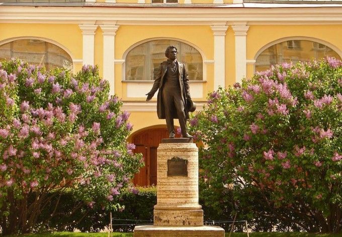 u0412 u0414u0435u043du044c u0440u043eu0436u0434u0435u043du0438u044f u041fu0443u0448u043au0438u043du0430 u043cu0443u0437u0435u0438 u0431u0443u0434u0443u0442 u0440u0430u0431u043eu0442u0430u0442u044c u0431u0435u0441u043fu043bu0430u0442u043du043e