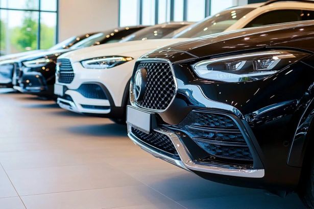 В Петербурге немало мест, где можно найти автомобиль своей мечты, но если речь идет о премиальных авто, выбор должен быть особенно тщательным. Мы подготовили рейтинг лучших автосалонов города, где вас ждут эксклюзивные модели, профессиональные консультации и первоклассный сервис для истинных ценителей скорости и стиля.