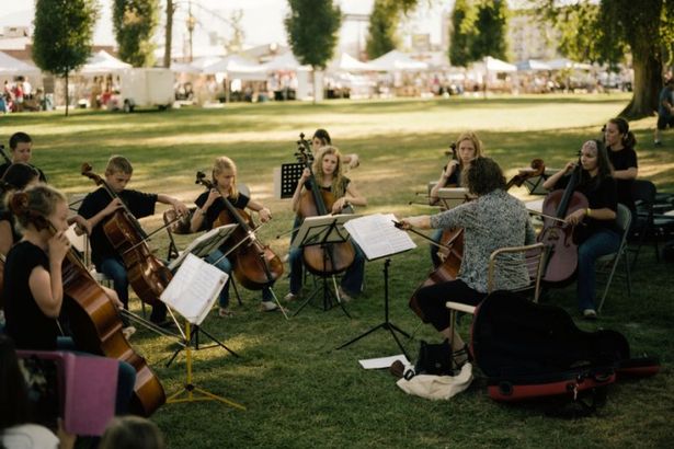 u0412 u043fu0430u0440u043au0430u0445 u041fu0435u0442u0435u0440u0431u0443u0440u0433u0430 u0431u0443u0434u0443u0442 u0434u0430u0432u0430u0442u044c u0431u0435u0441u043fu043bu0430u0442u043du044bu0435 u043au043eu043du0446u0435u0440u0442u044b