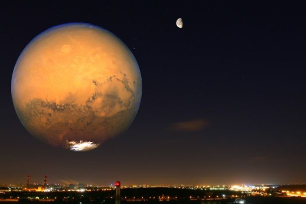 u041fu0435u0442u0435u0440u0431u0443u0440u0436u0446u044b u0441u043cu043eu0433u0443u0442 u043du0430u0431u043bu044eu0434u0430u0442u044c u0440u0435u0434u043au043eu0435 u0441u043eu0435u0434u0438u043du0435u043du0438u0435 u041bu0443u043du044b u0438 u041cu0430u0440u0441u0430