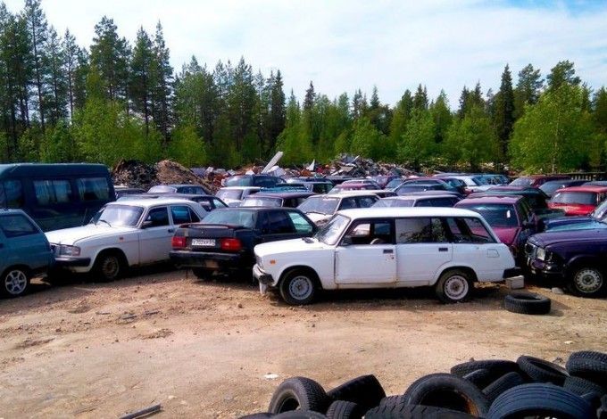 u041du0430 u0433u0440u0430u043du0438u0446u0435 u0441 u0424u0438u043du043bu044fu043du0434u0438u0435u0439 u0440u0430u0441u043fu0440u043eu0434u0430u0434u0443u0442 u0440u043eu0441u0441u0438u0439u0441u043au0438u0435 u0430u0432u0442u043e u043fu043e u043cu0438u043du0438u043cu0430u043bu044cu043du043eu0439 u0446u0435u043du0435