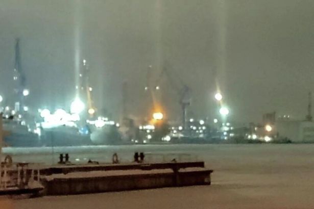 В Санкт-Петербурге стартовала серия бесплатных концертов кариольонной музыки. До 1 июля каждое воскресенье на Соборной площади Петропавловской крепости можно услышать чарующий звон колоколов.