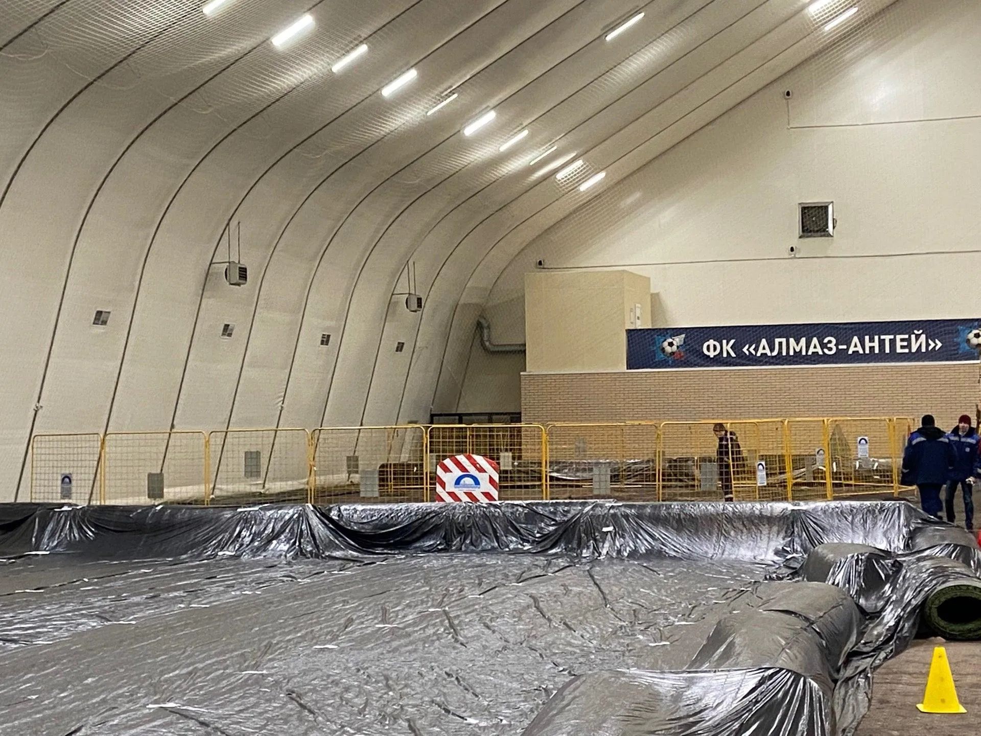 Ледовый дворец Алмаз-Антей на Обуховской Обороне