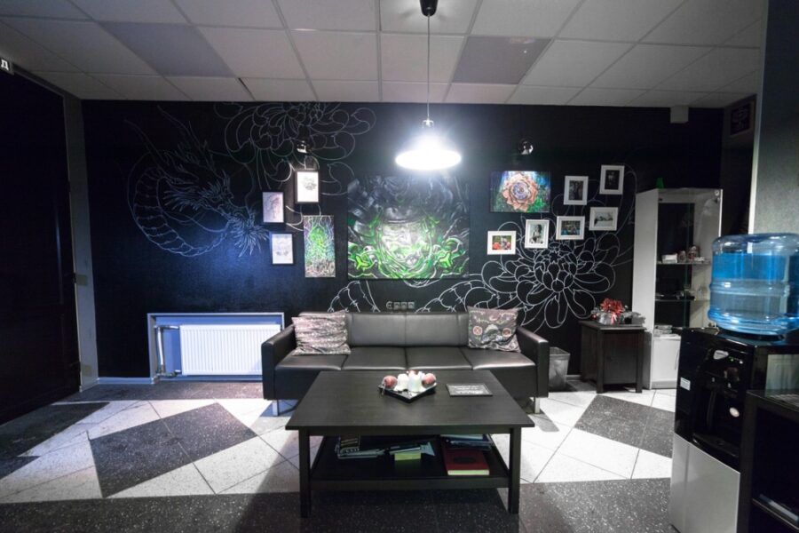 Работы мастеров Baraka Tattoo - тонкие линии и художественный подход