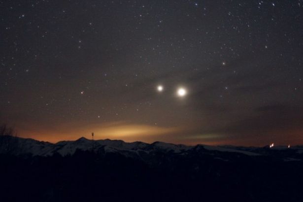 u041fu0435u0442u0435u0440u0431u0443u0440u0436u0446u044b u0443u0432u0438u0434u044fu0442 u043du0435u0431u0435u0441u043du044bu0439 u043fu043eu0446u0435u043bu0443u0439 u042eu043fu0438u0442u0435u0440u0430 u0438 u0412u0435u043du0435u0440u044b