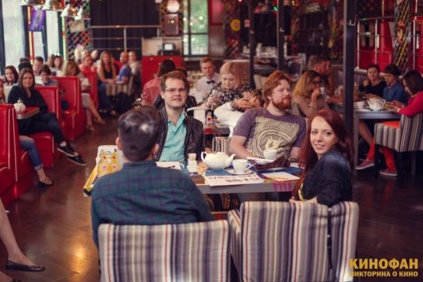 Новое развлечение для киноманов появилось в городе на Неве. 10 января впервые пройдет командная викторина с каверзными вопросами, неожиданными ответами и славными призами.