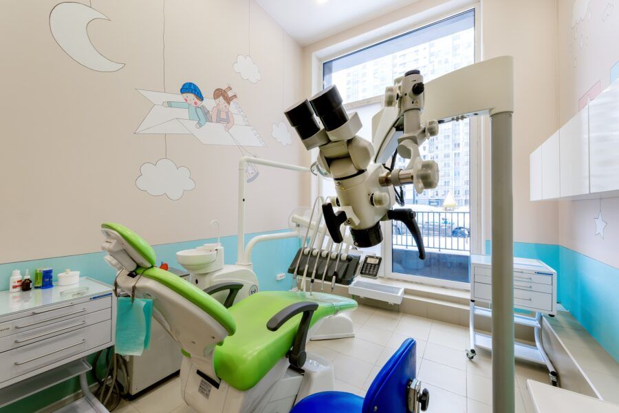 Детская стоматология Витаника с современным оборудованием и ярким интерьером