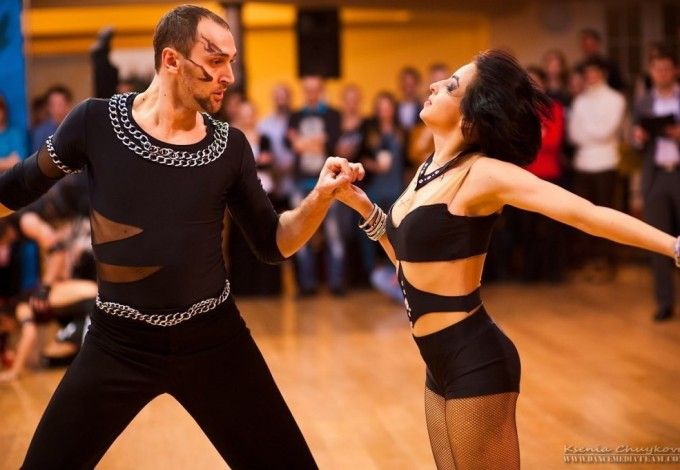 u0425u0430u0441u0442u043b-u0448u043au043eu043bu0430 u00abDance Driveu00bb u043du0430u0443u0447u0438u0442 u0442u0430u043du0446u0435u0432u0430u0442u044c u0437u0430 3 u043cu0435u0441u044fu0446u0430