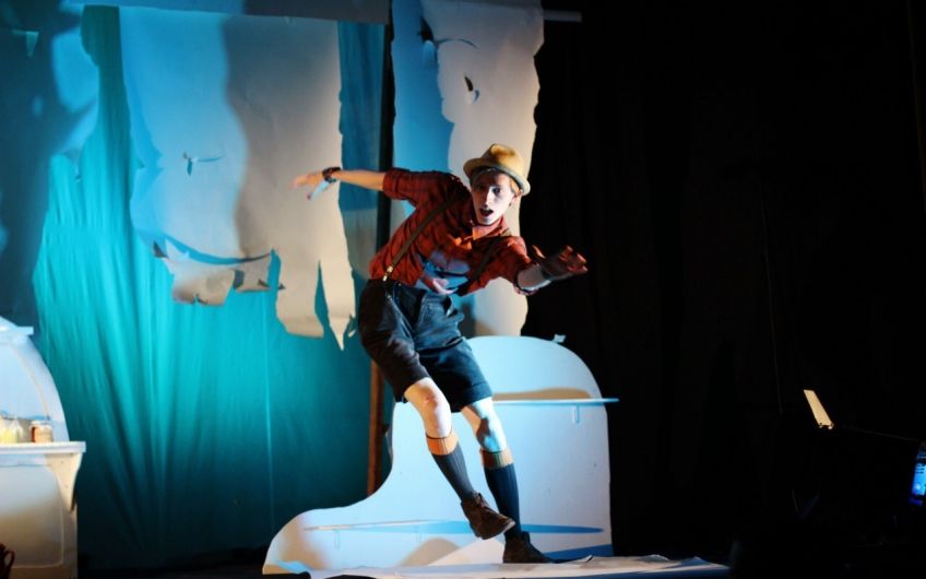 Санкт-Петербургский Городской театр погрузит детей и взрослых в сказочную атмосферу. 28 сентября на Камерной сцене Городского театра покажут спектакль «День, когда я проснулся», созданный по&nbsp;мотивам книг Туве Янссон о муми-троллях и историй других северных авторов.