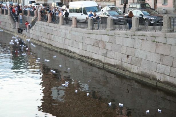 22 u0438u044eu043du044f u043fu043e u0424u043eu043du0442u0430u043du043au0435 u043fu043eu043fu043bu044bu0432u0443u0442 u043au043eu0440u0430u0431u043bu0438u043au0438 u043fu0430u043cu044fu0442u0438