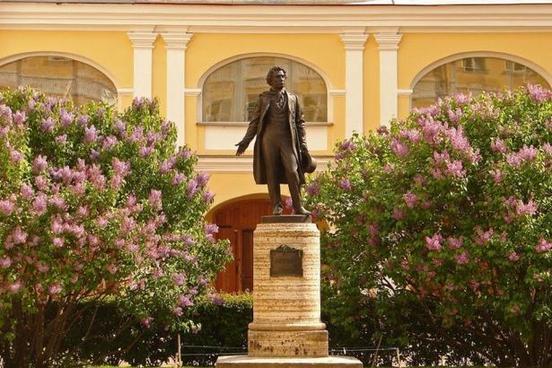 u0412 u0414u0435u043du044c u0440u043eu0436u0434u0435u043du0438u044f u041fu0443u0448u043au0438u043du0430 u043cu0443u0437u0435u0438 u0431u0443u0434u0443u0442 u0440u0430u0431u043eu0442u0430u0442u044c u0431u0435u0441u043fu043bu0430u0442u043du043e