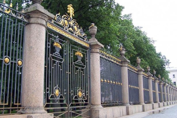 u041bu0435u0442u043du0438u0439 u0438 u041cu0438u0445u0430u0439u043bu043eu0432u0441u043au0438u0439 u0441u0430u0434u044b